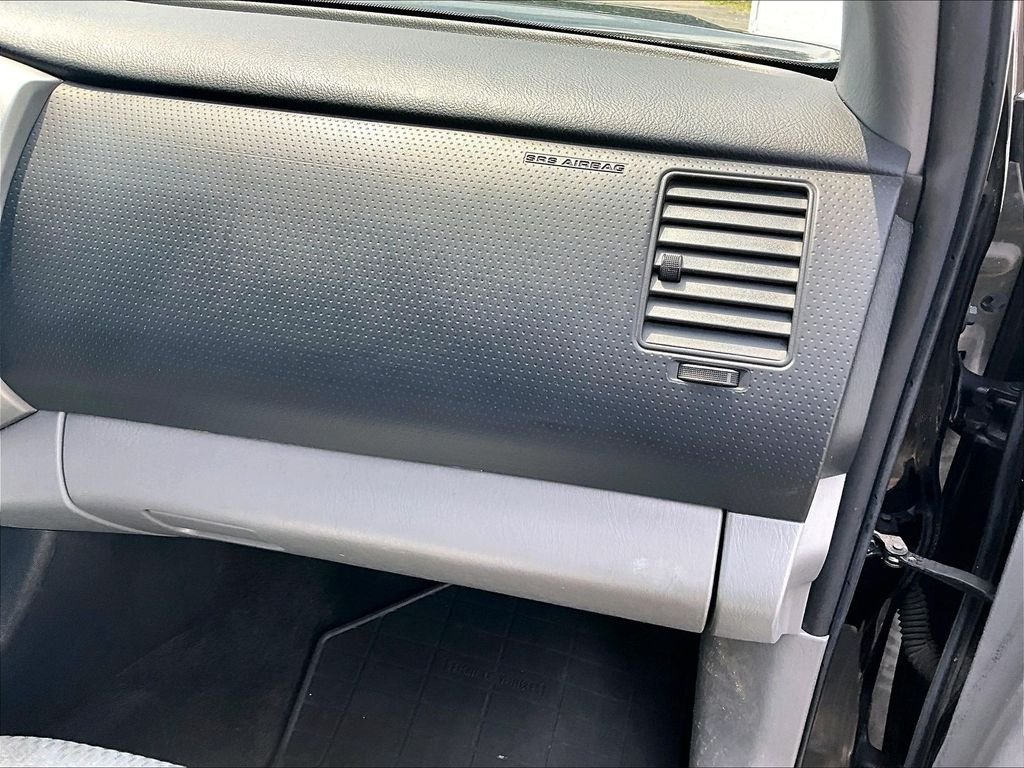 Used 2013 Black Toyota Base image 13