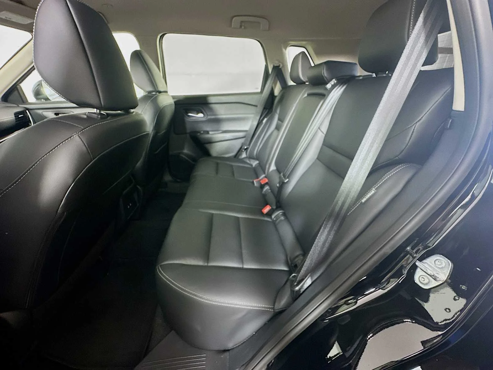 Used 2026 Super Black Nissan SL image 23