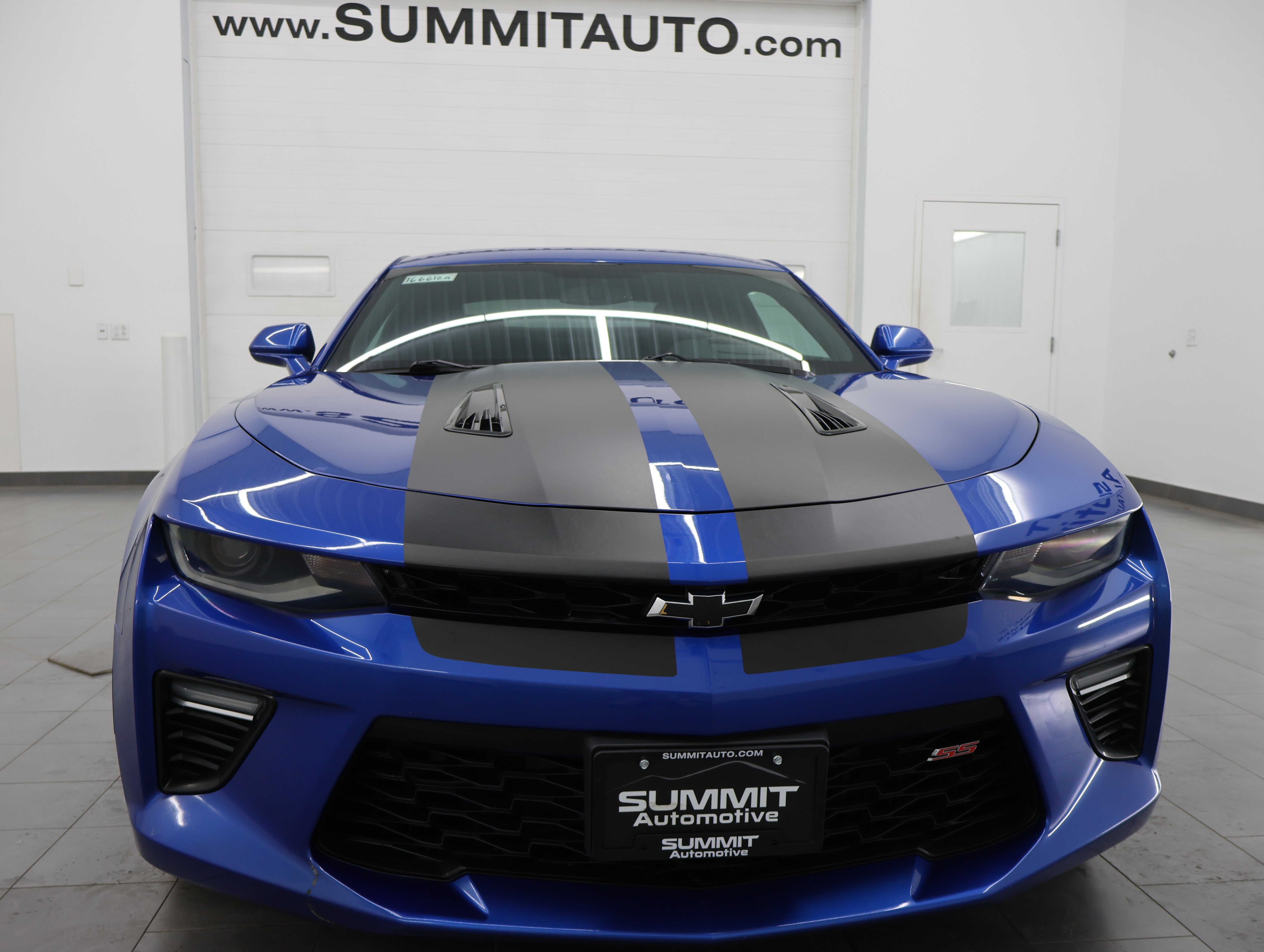 Used 2017 Hyper Blue Metallic Chevrolet 2SS Coupe: 2SS-AUTO-NAV-MOON-LIKE NEW TIRES-HEAT/COOL SEATS- image 25
