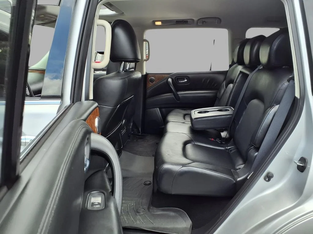 Used 2024 Silver Nissan SL image 23