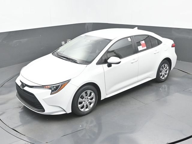 New 2026 Ice Cap Toyota LE image 29
