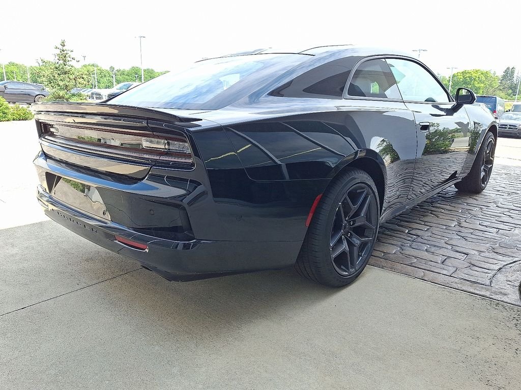 New 2026 Diamond Black Crystal Pearlcoat Dodge Scat Pack image 6