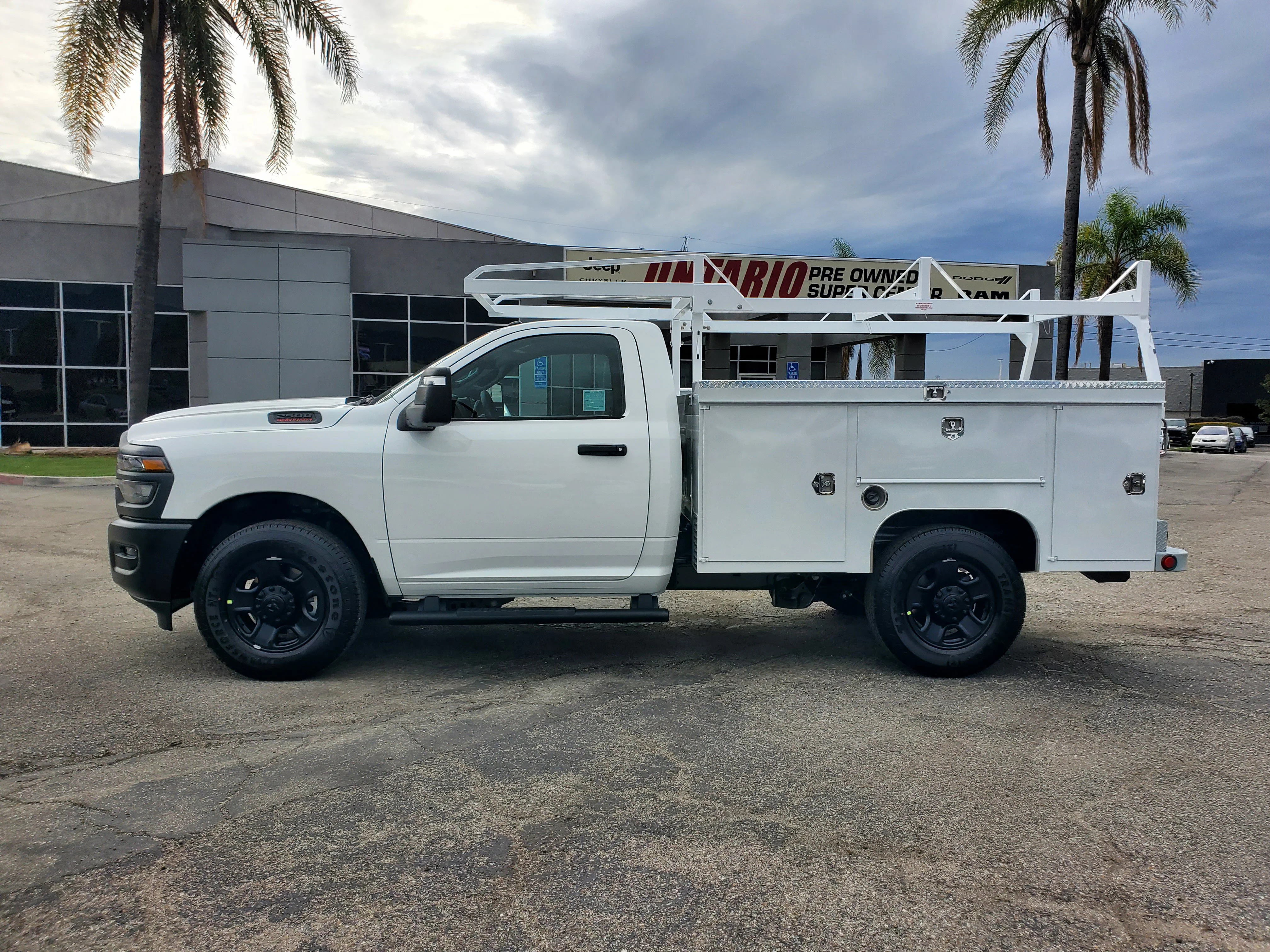 New 2026 Bright White Clear-Coat Exterior Paint RAM Tradesman image 7