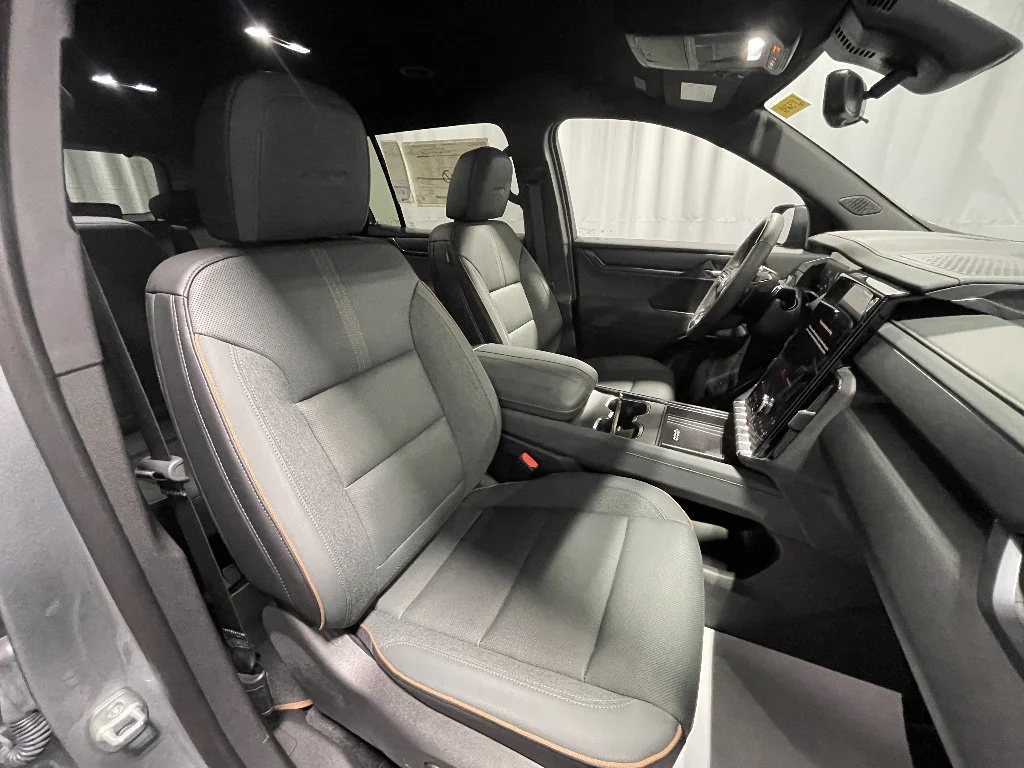2025 GMC Acadia AT4 - Photo 21