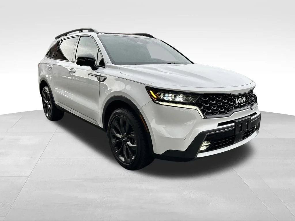 Used 2023 White Kia X-Line SX Prestige image 8