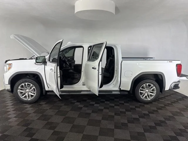 Used 2021 White GMC SLT image 10