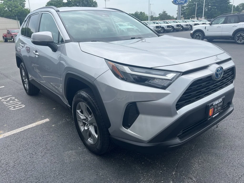 Used 2023 Silver Sky Metallic Toyota LE image 7