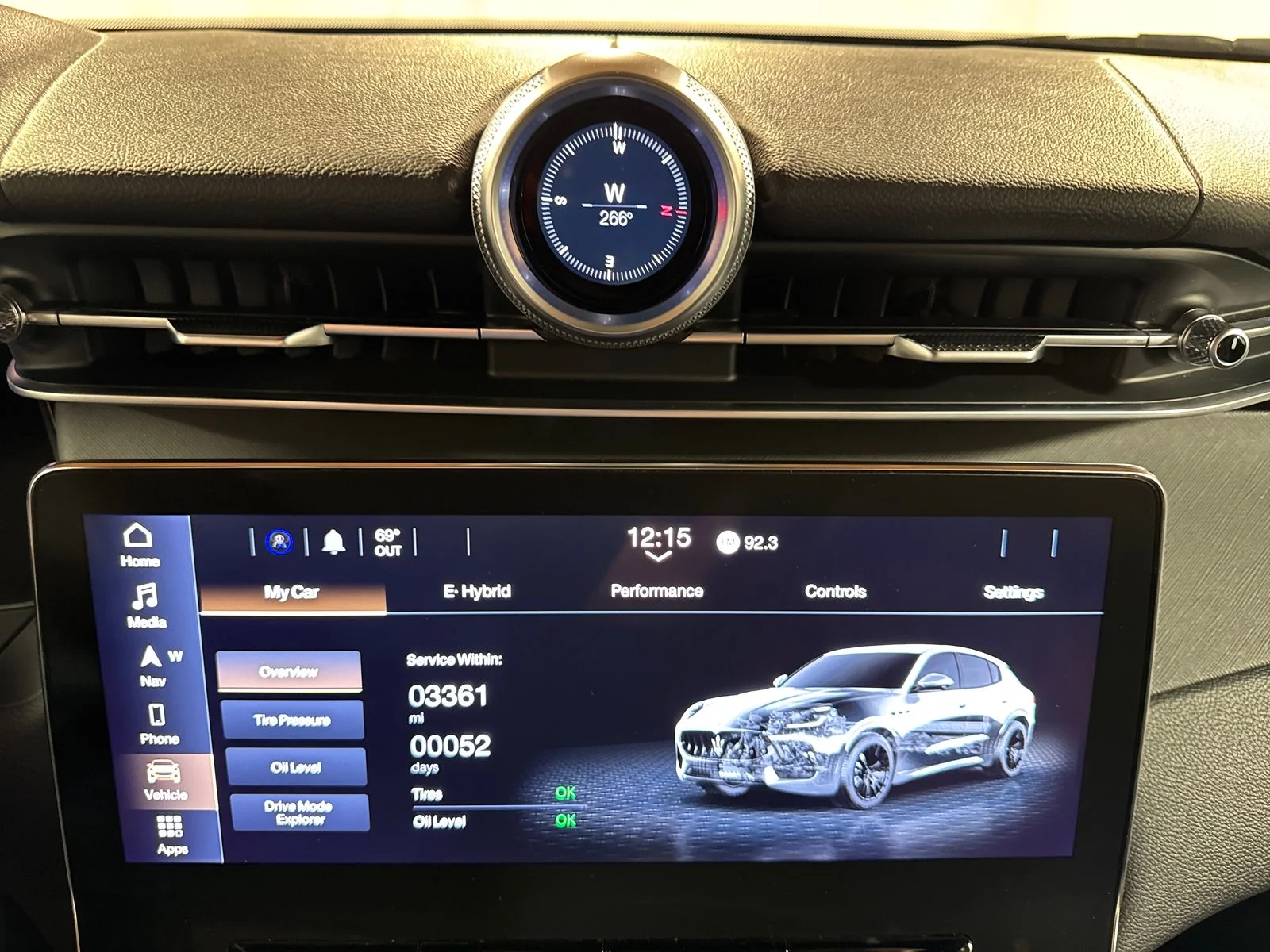 Used 2024 Nero Tempesta Metallic Maserati GT image 15