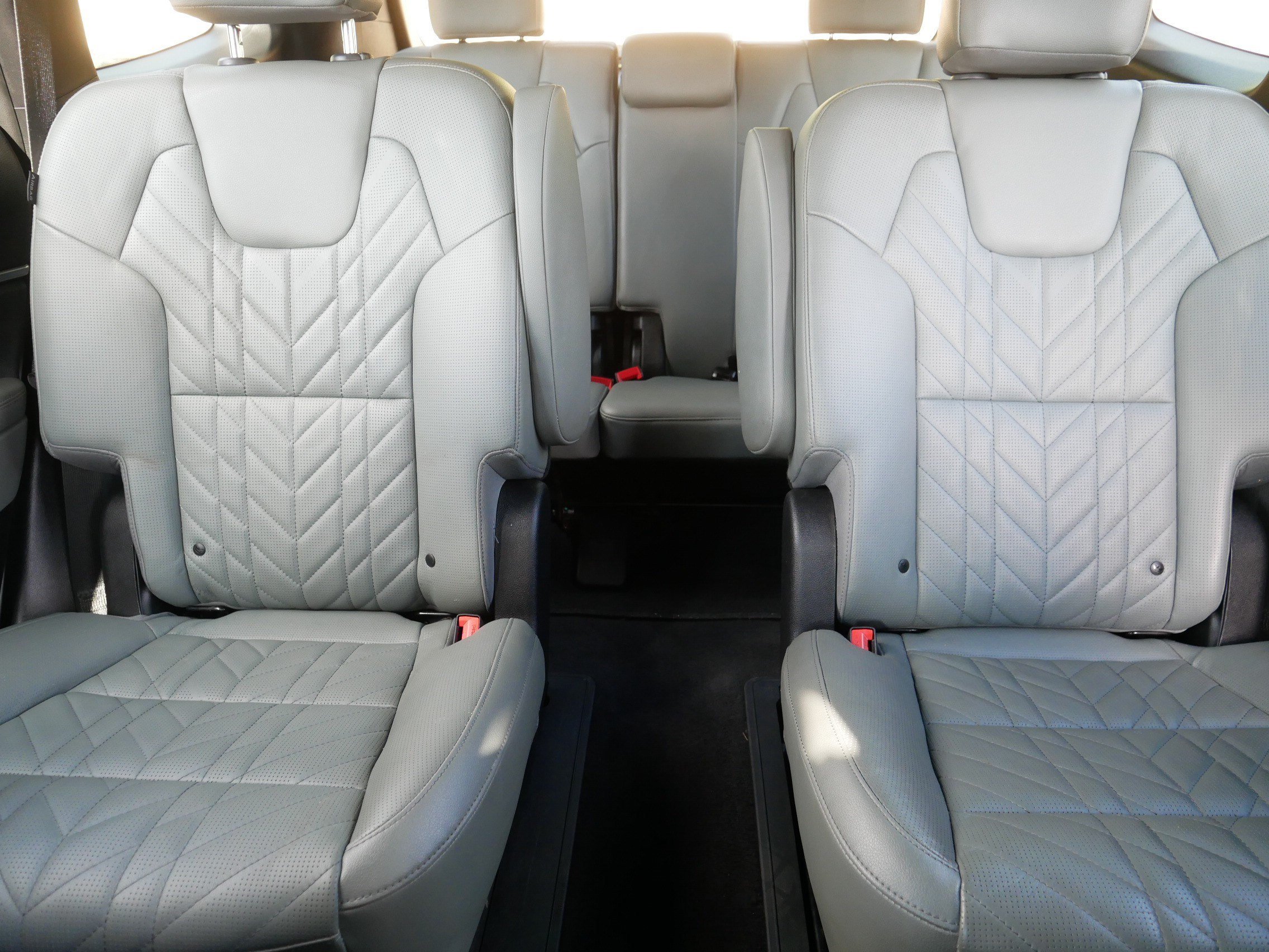 Used 2023 Jungle Green Kia EX X-Line image 13