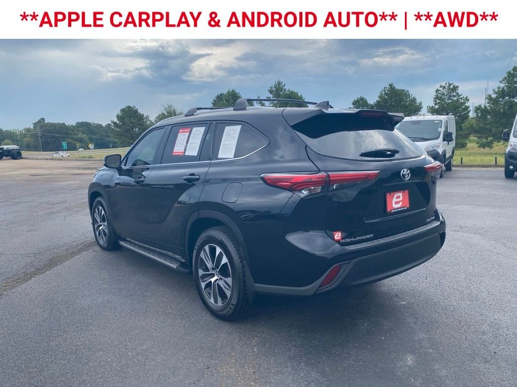Used 2022 Black Toyota XLE image 6