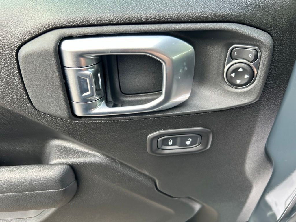 New 2026 Anvil Clear-Coat Exterior Paint Jeep Sport S image 12