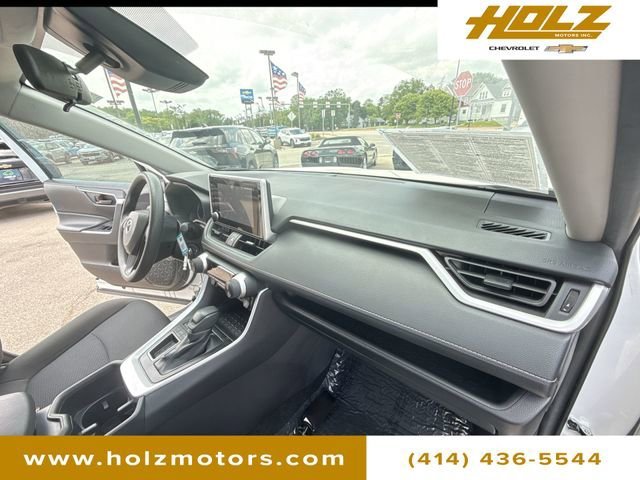 Used 2025 White Toyota LE image 26