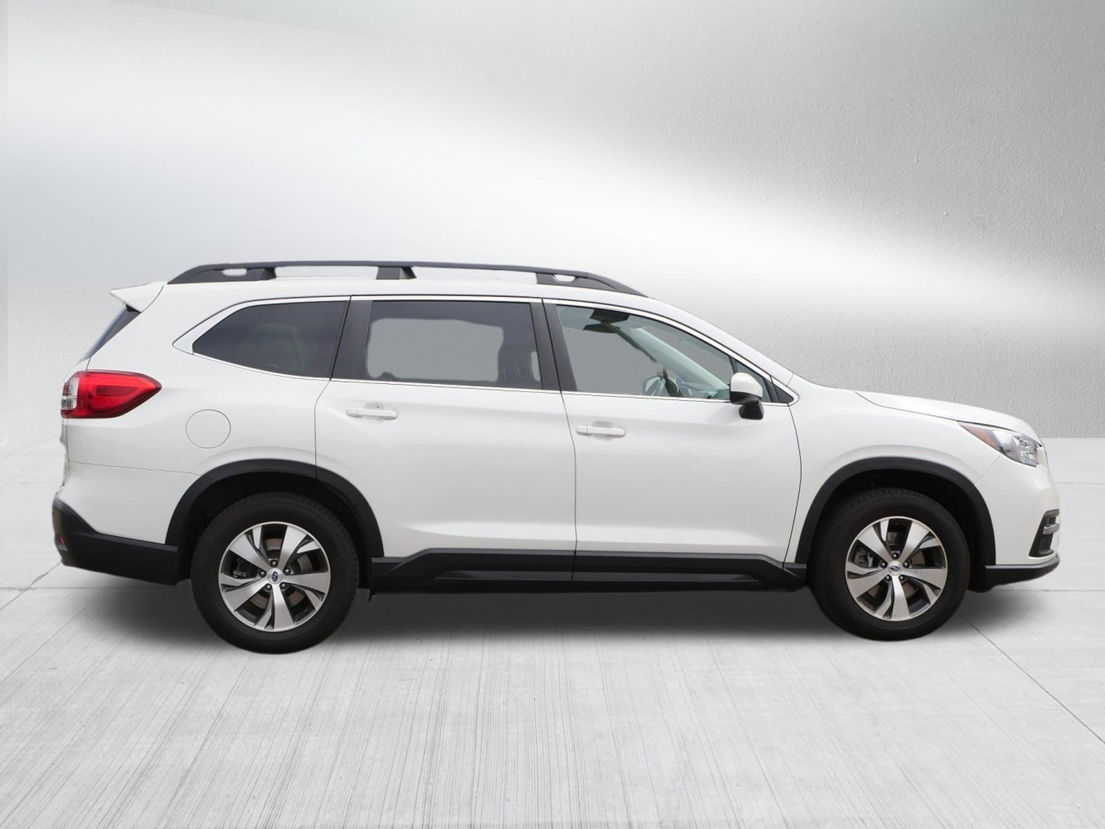 Used 2022 Crystal White Pearl Subaru Premium image 8
