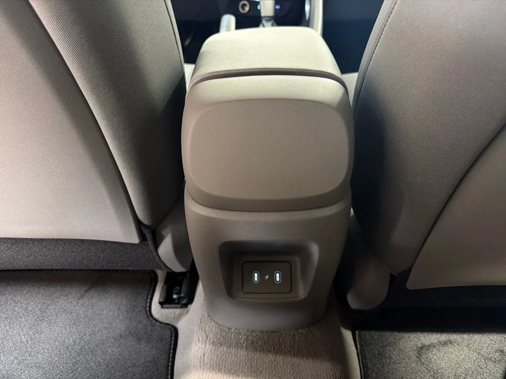 New 2026 Ecotronic Gray Hyundai SE image 17
