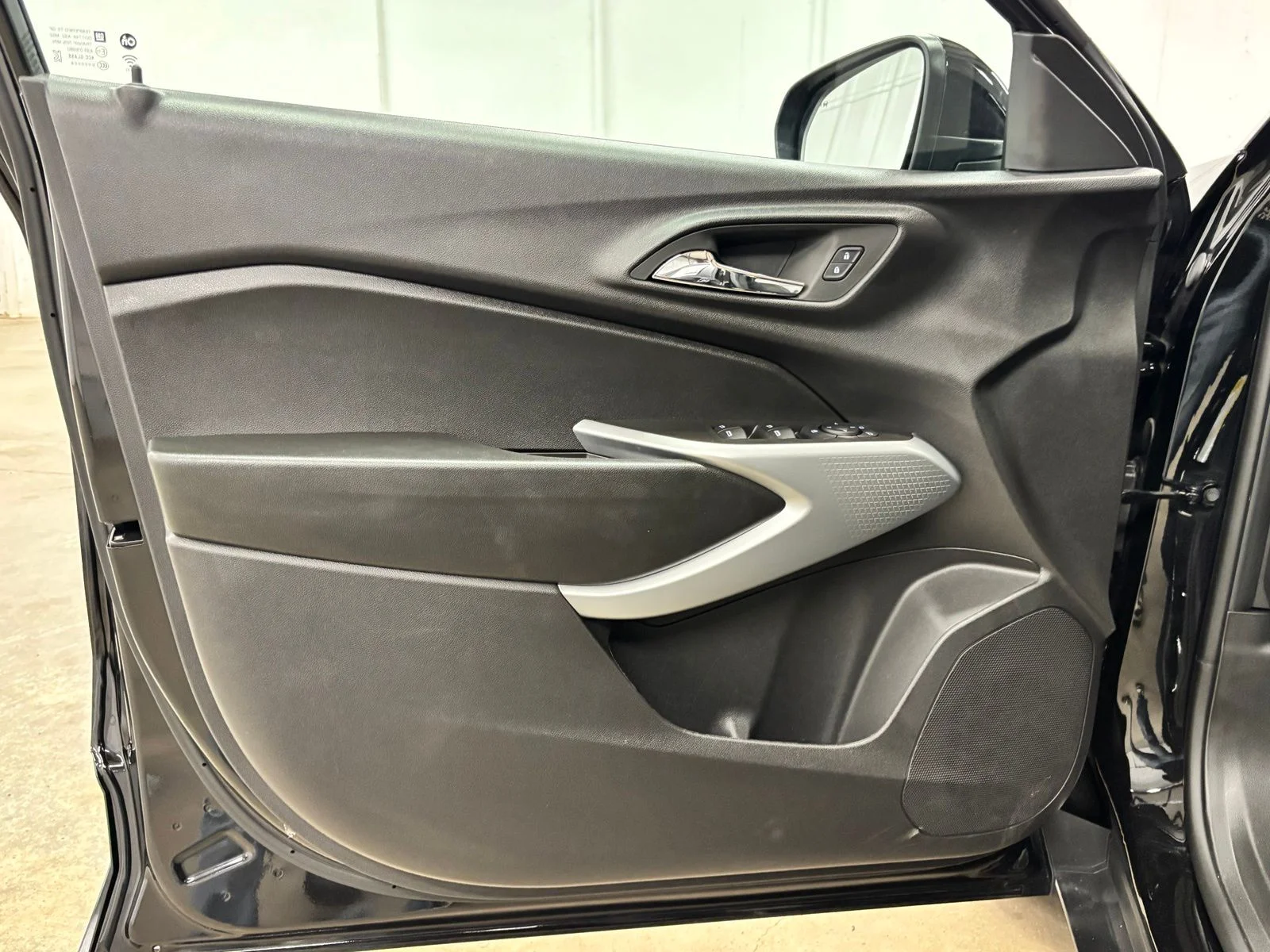 Used 2025 Black Chevrolet LS image 17