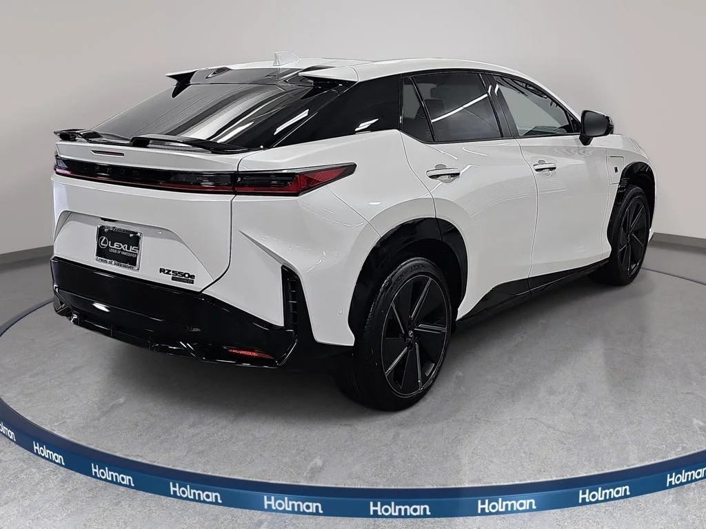 New 2026 Oxygen White Lexus F SPORT AWD image 5