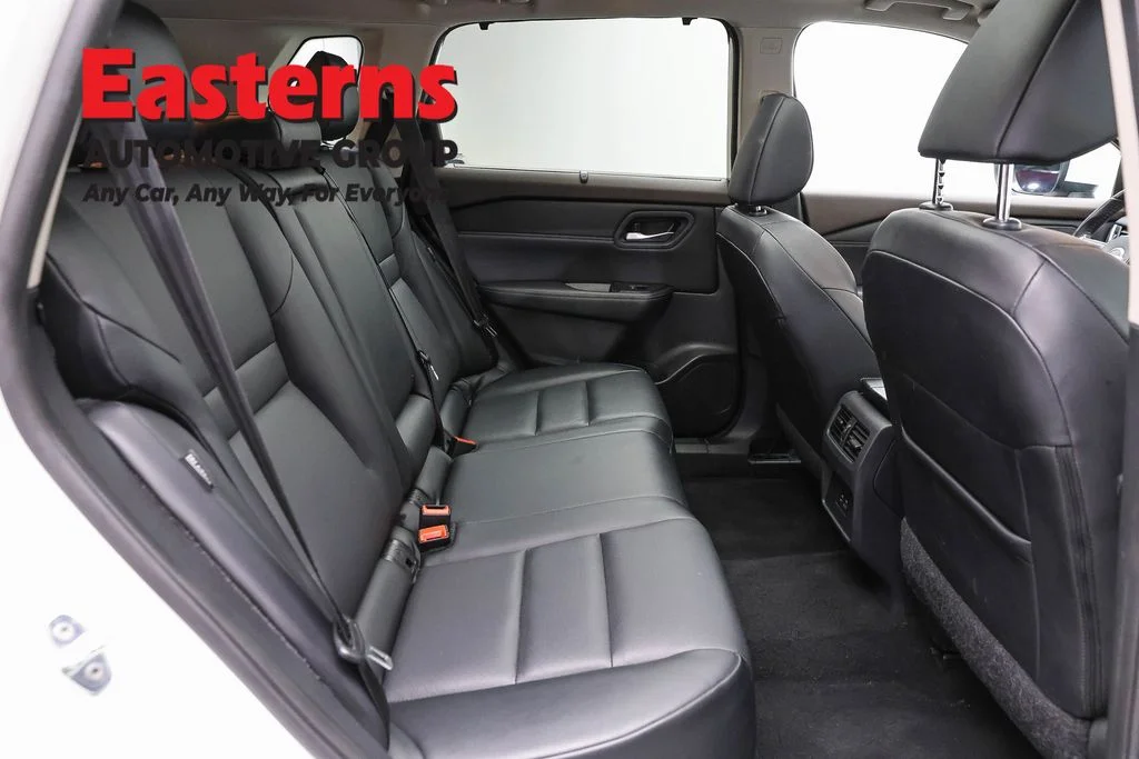 Used 2023 White Nissan SV image 23