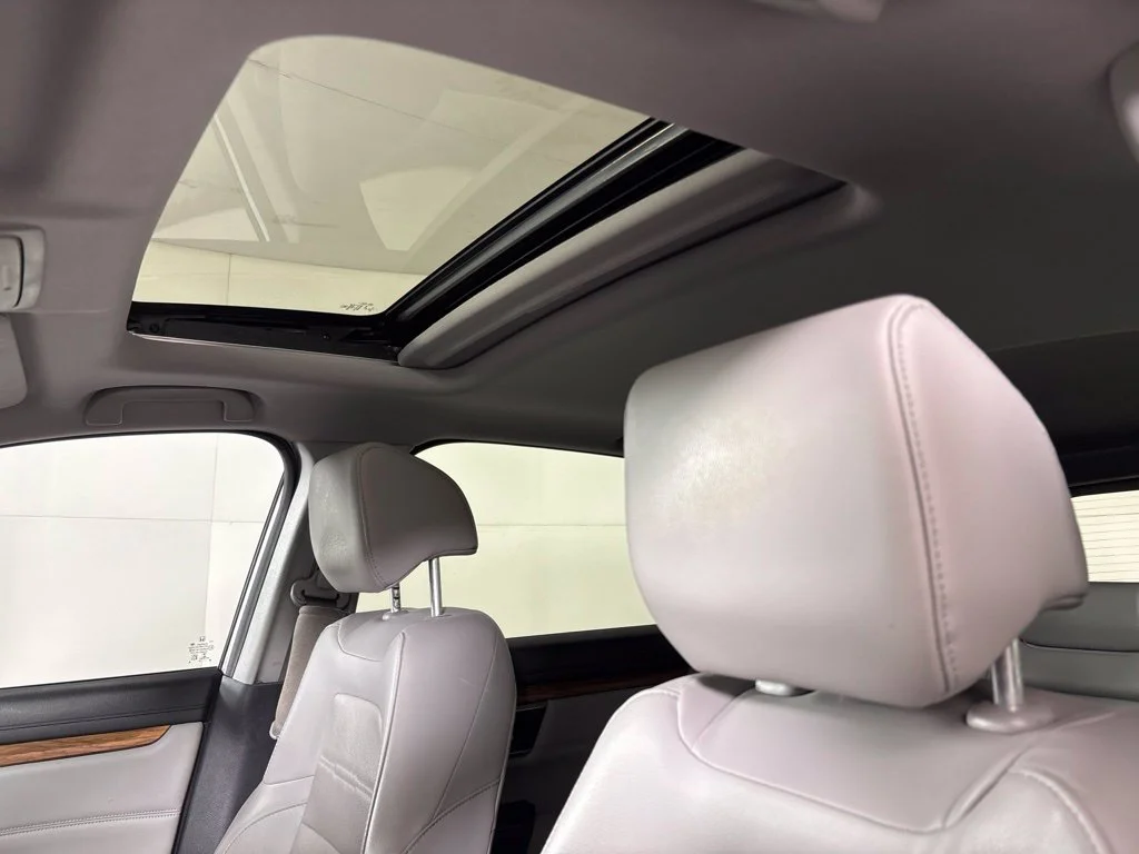 Used 2018  Honda EX-L image 28