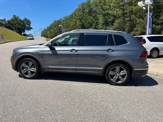 Used 2018 Gray Volkswagen 2.0T SEL Premium image 39