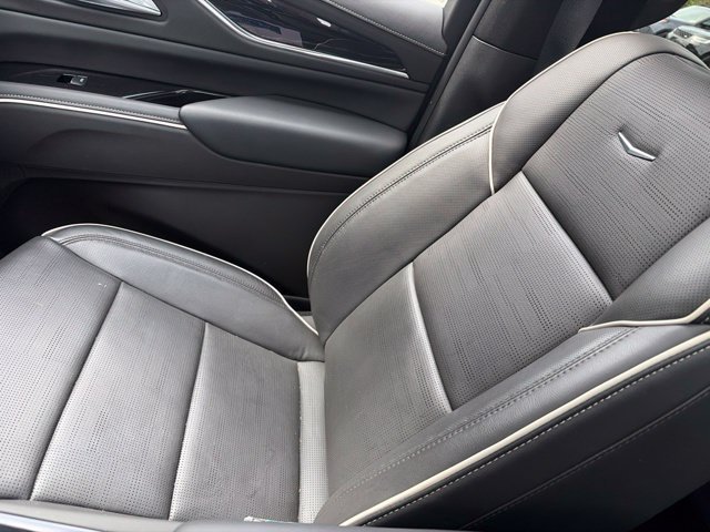 Certified Used 2024 Black Raven Cadillac Sport image 13