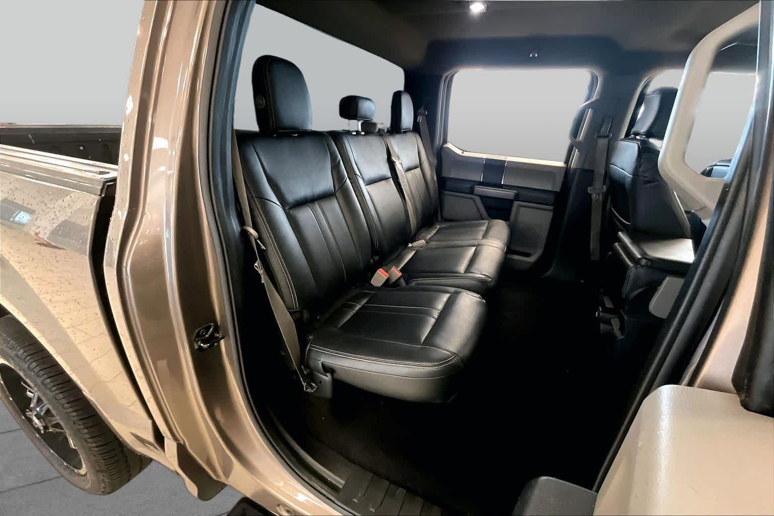 Used 2019 Stone Gray Metallic Ford XLT image 19
