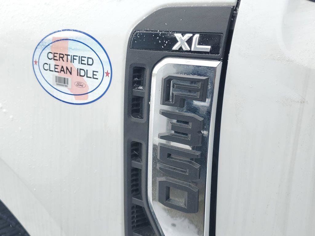 New 2025 Oxford White Ford F-350® XL image 35