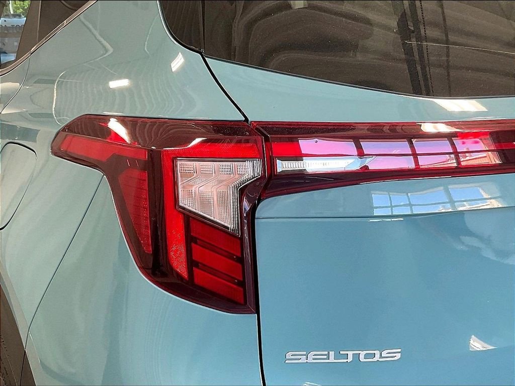 Used 2024 Blue Kia S image 33