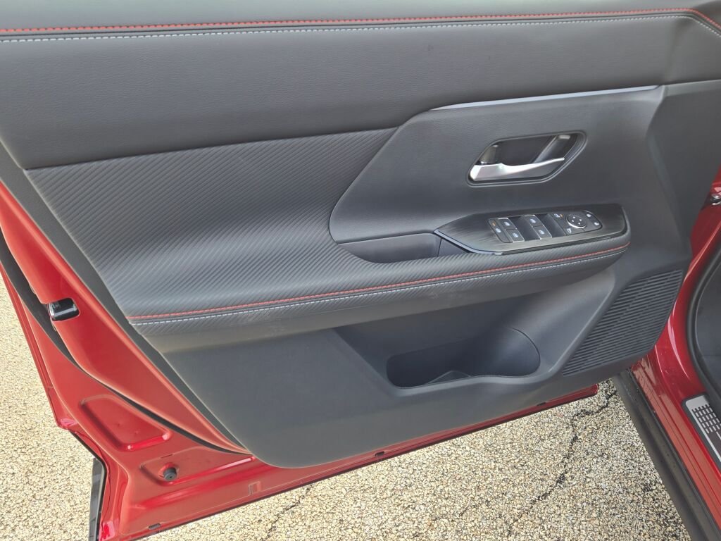 New 2026 Scarlet Ember Tintcoat Nissan SR image 20