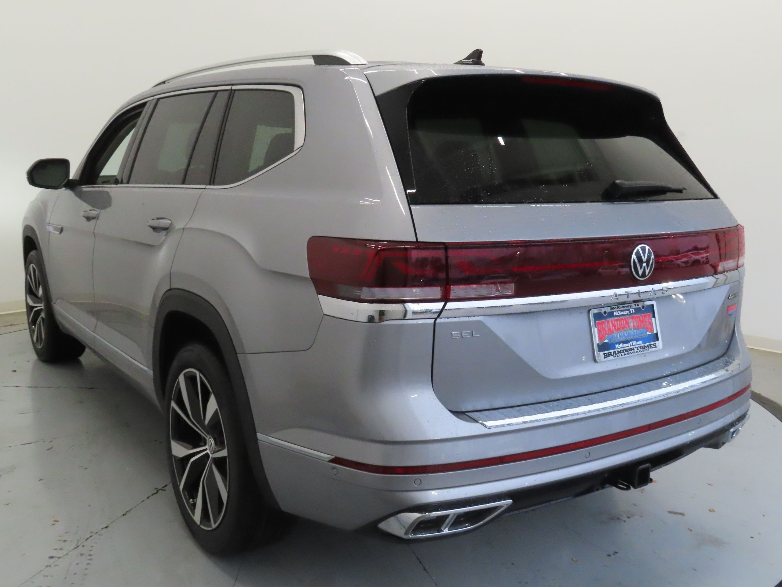 New 2026 Silver Volkswagen 2.0T SEL Premium R-Line image 6