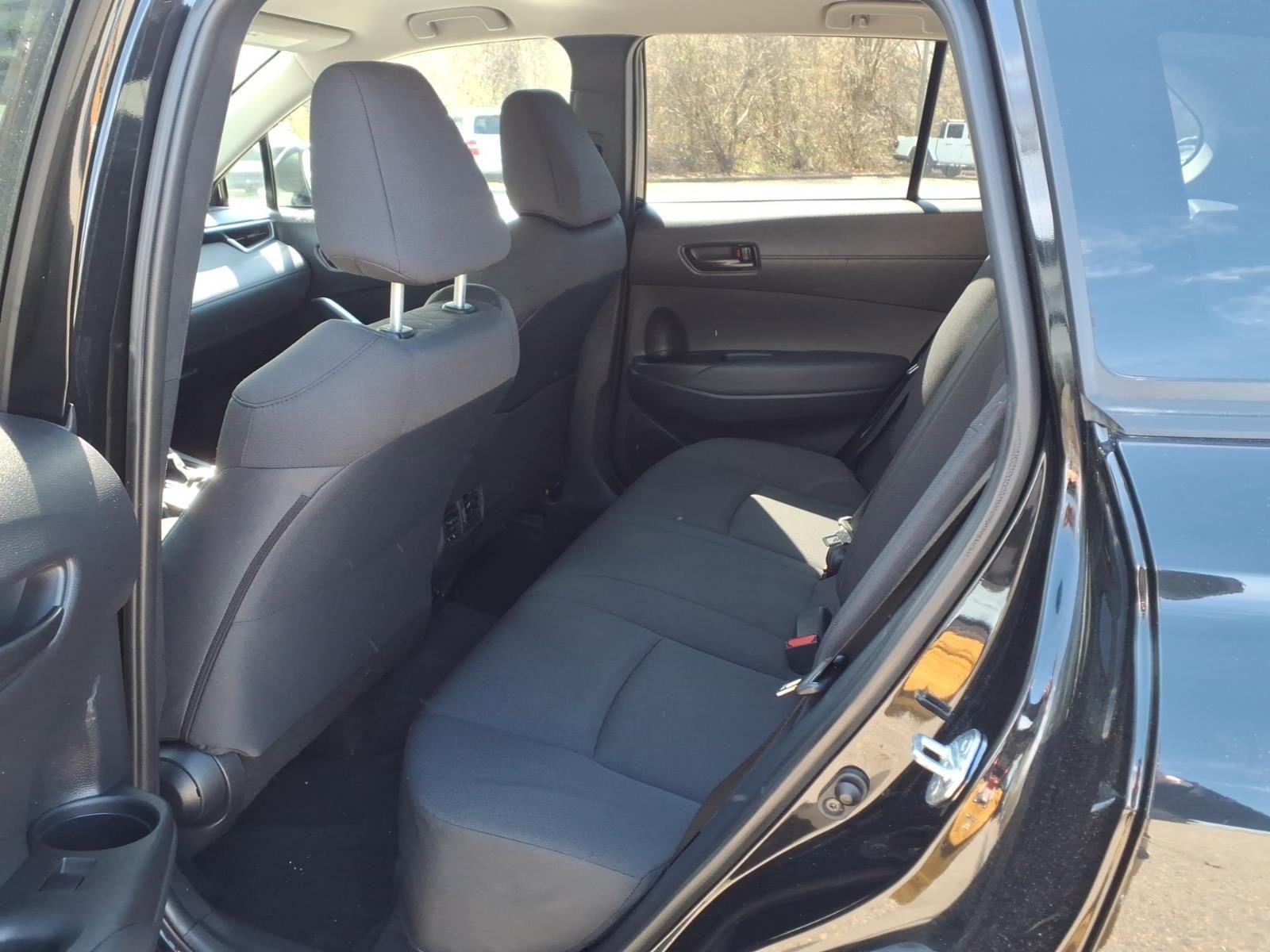 2022 Toyota Corolla Cross LE - Photo 37