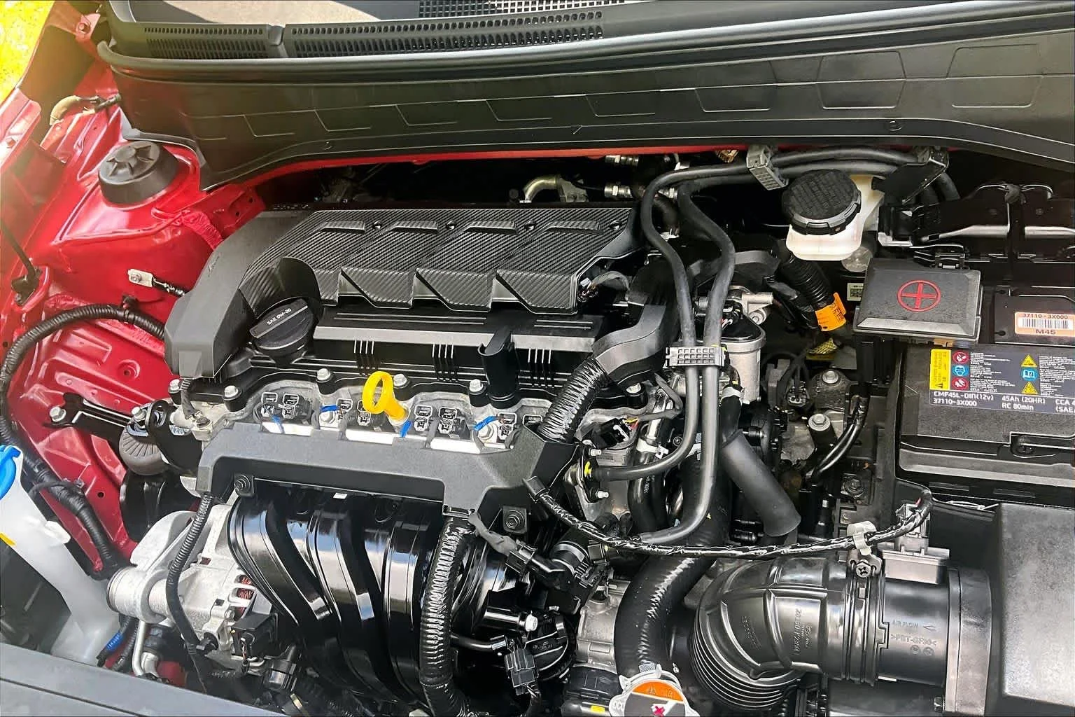 Used 2025 Ultimate Red Hyundai SE image 33