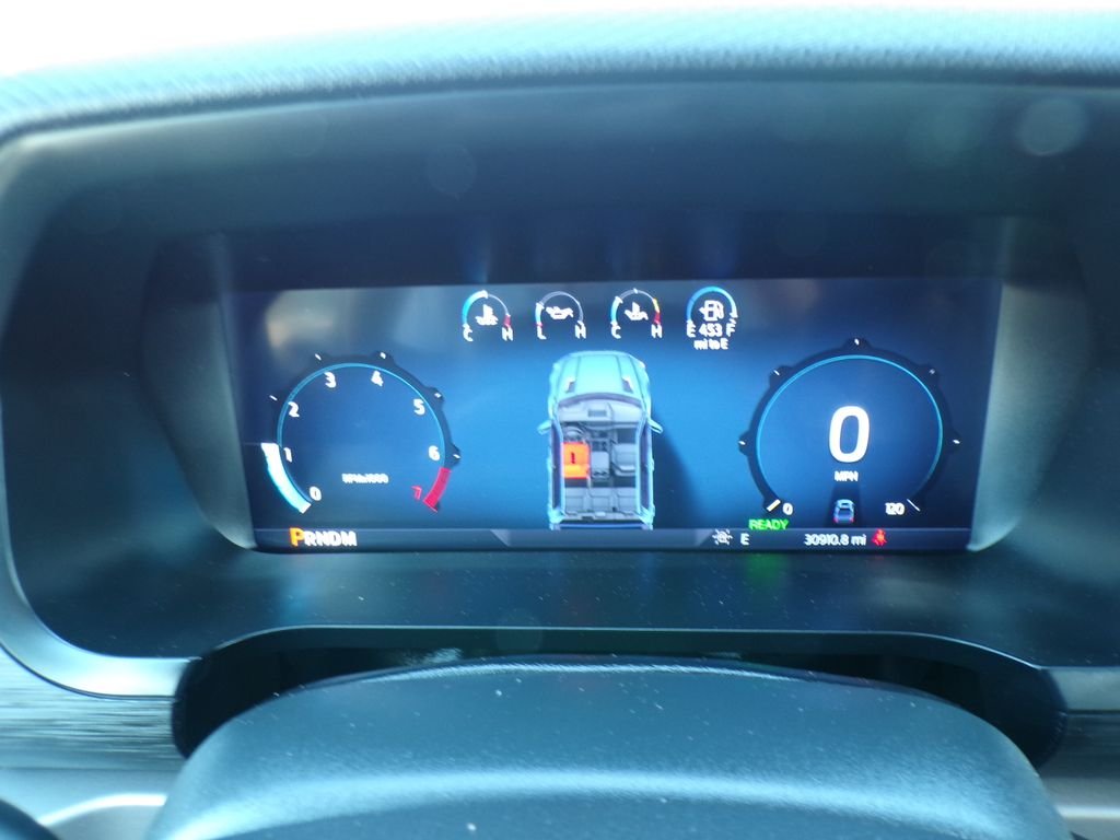 Used 2025 Gray Metallic Ford XLT image 14