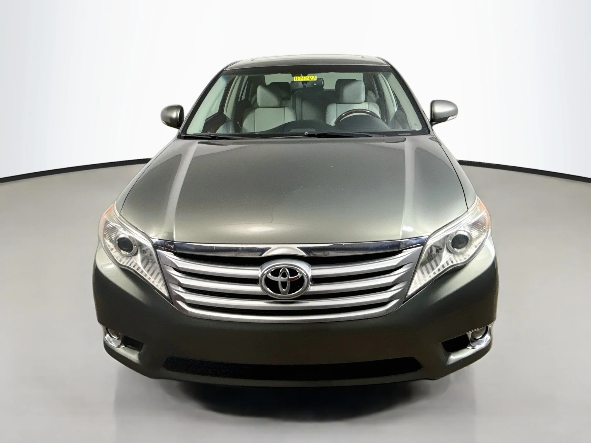 Used 2011 Cypress Pearl Toyota Limited image 2