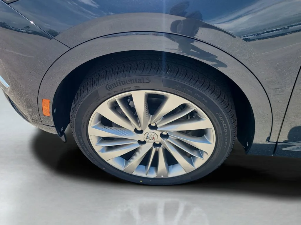 New 2026 Quartz Blue Metallic Buick Avenir image 25