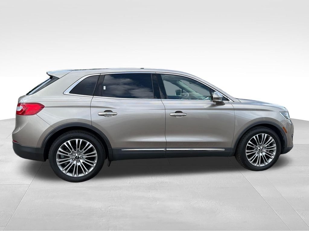 Used 2018 Brown Lincoln Reserve image 6