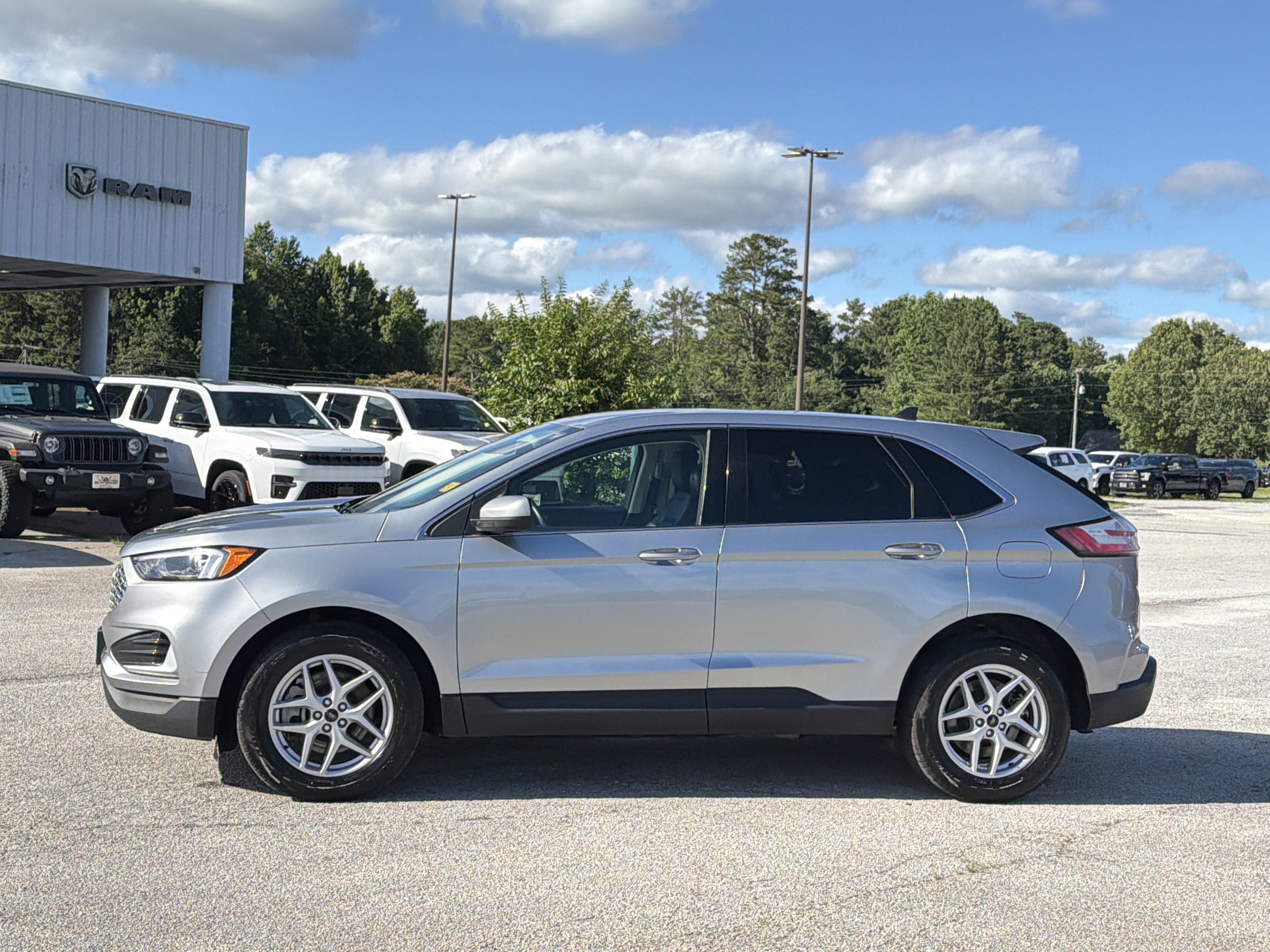 Used 2023 Silver Metallic Ford SEL image 5