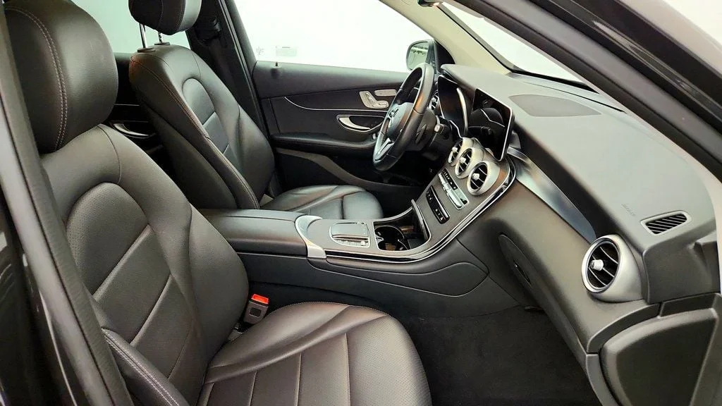 Used 2022 Graphite Grey Metallic Mercedes-Benz GLC 300 SUV image 22