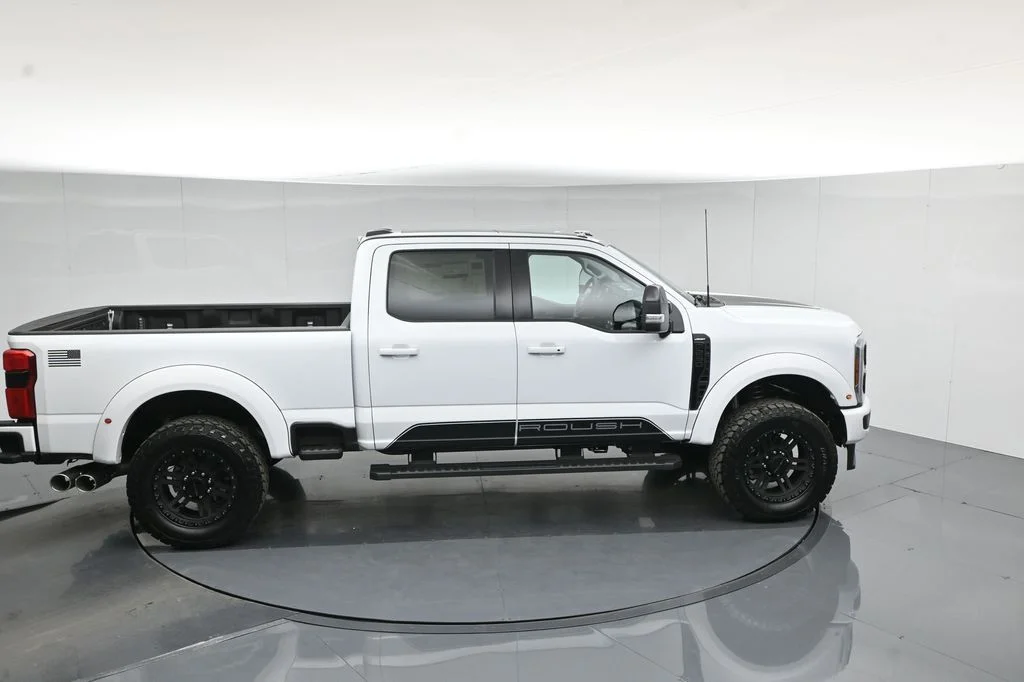 New 2026 Oxford White Ford Lariat image 43