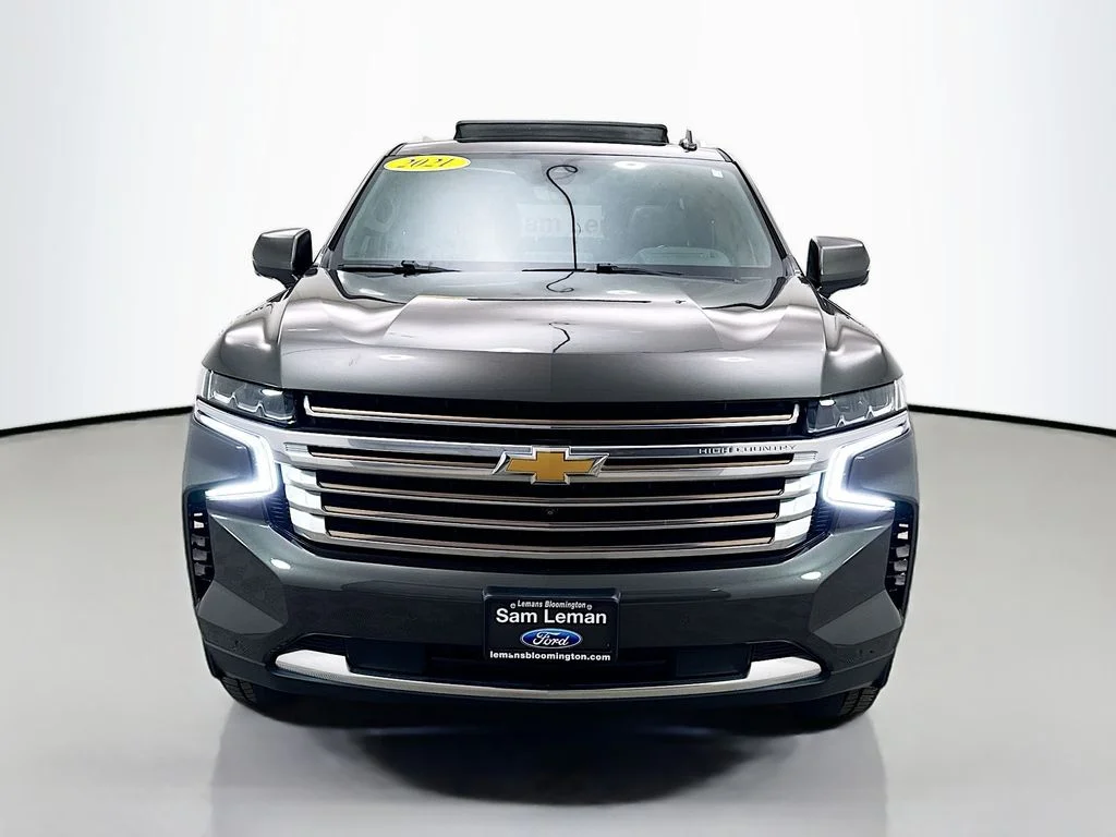 Used 2021 Gray Chevrolet High Country image 2