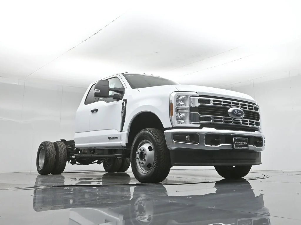 New 2025 White Ford XL image 42