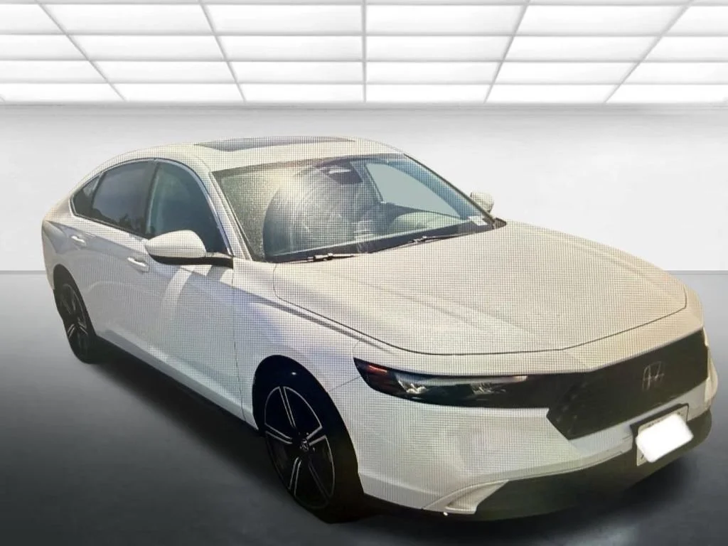 Used 2023 White Honda EX image 1