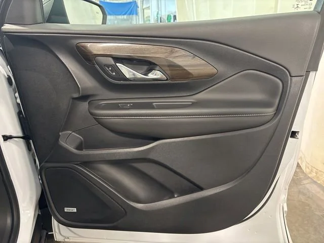 Used 2020 WHITE FROST TRICOAT GMC Denali image 49