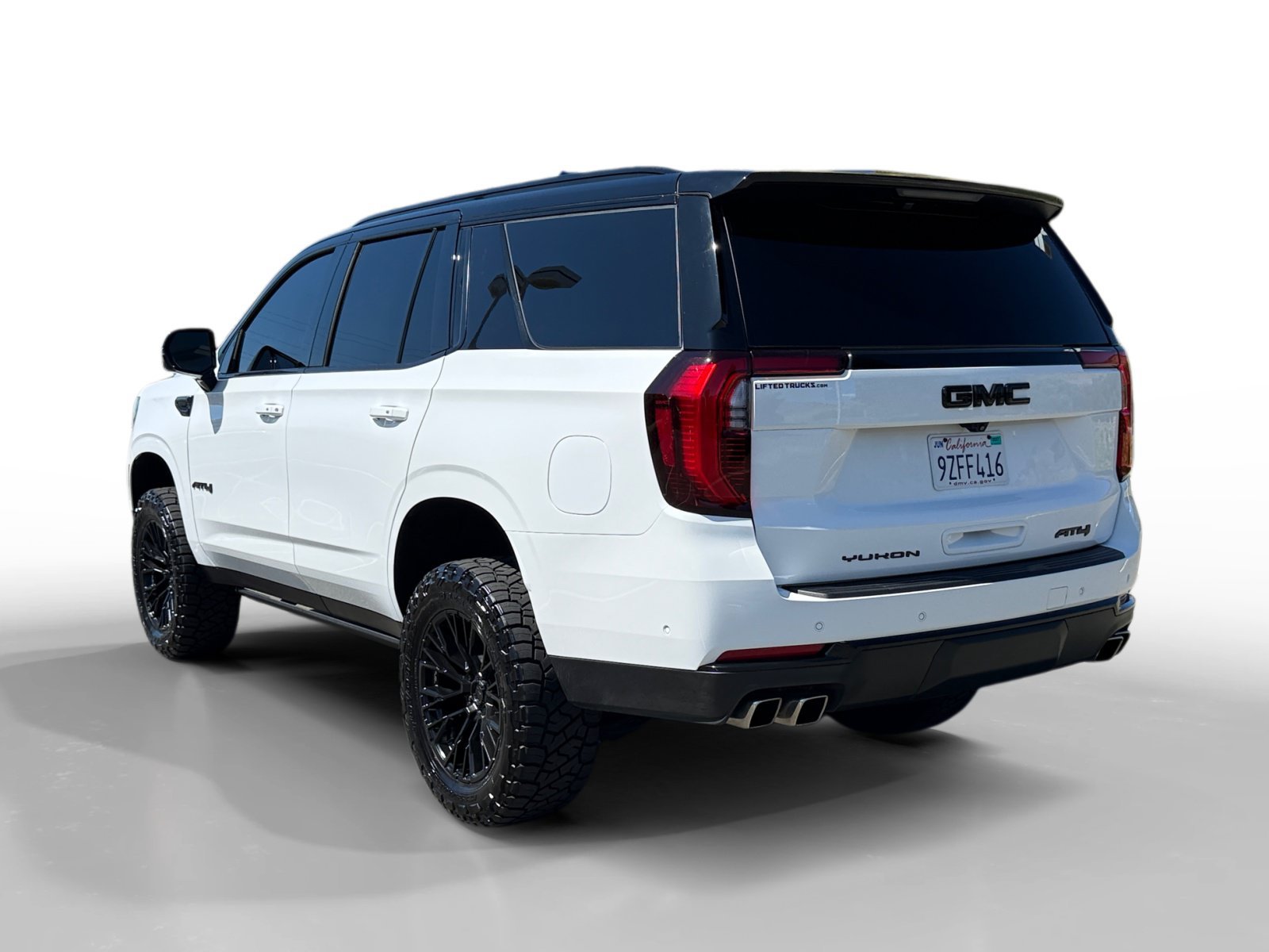 Used 2025 Summit White GMC AT4 image 3