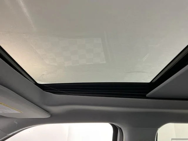 New 2026 Oxford White Ford XLT image 25