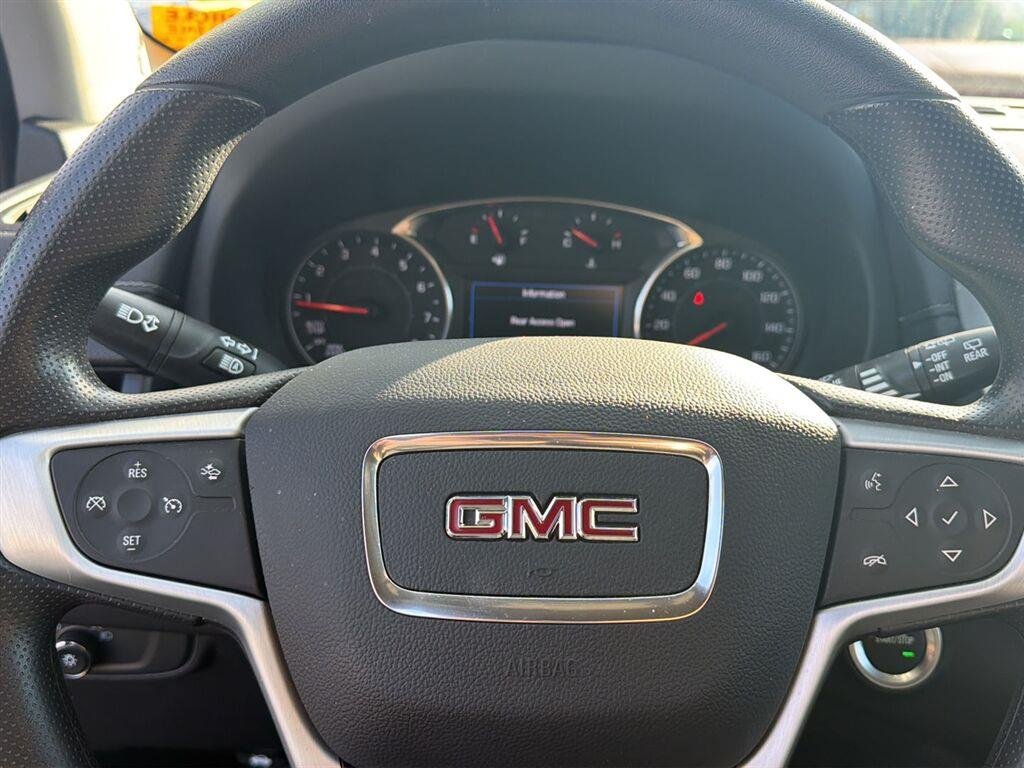 Used 2023 Volcanic Red Tintcoat GMC SLE image 15