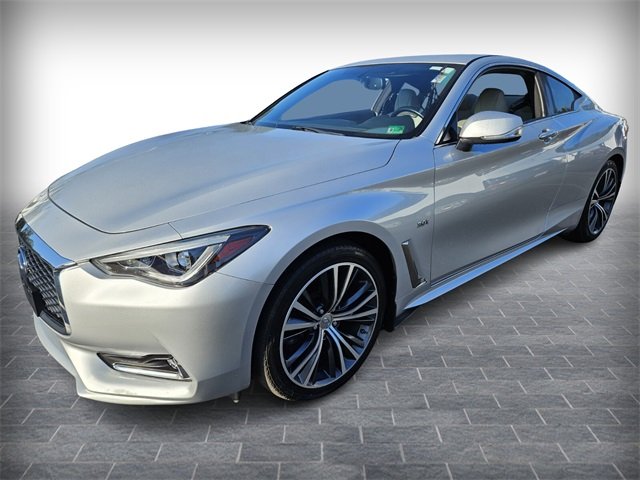 2018 Infiniti Q60 3.0t Luxe photo 3
