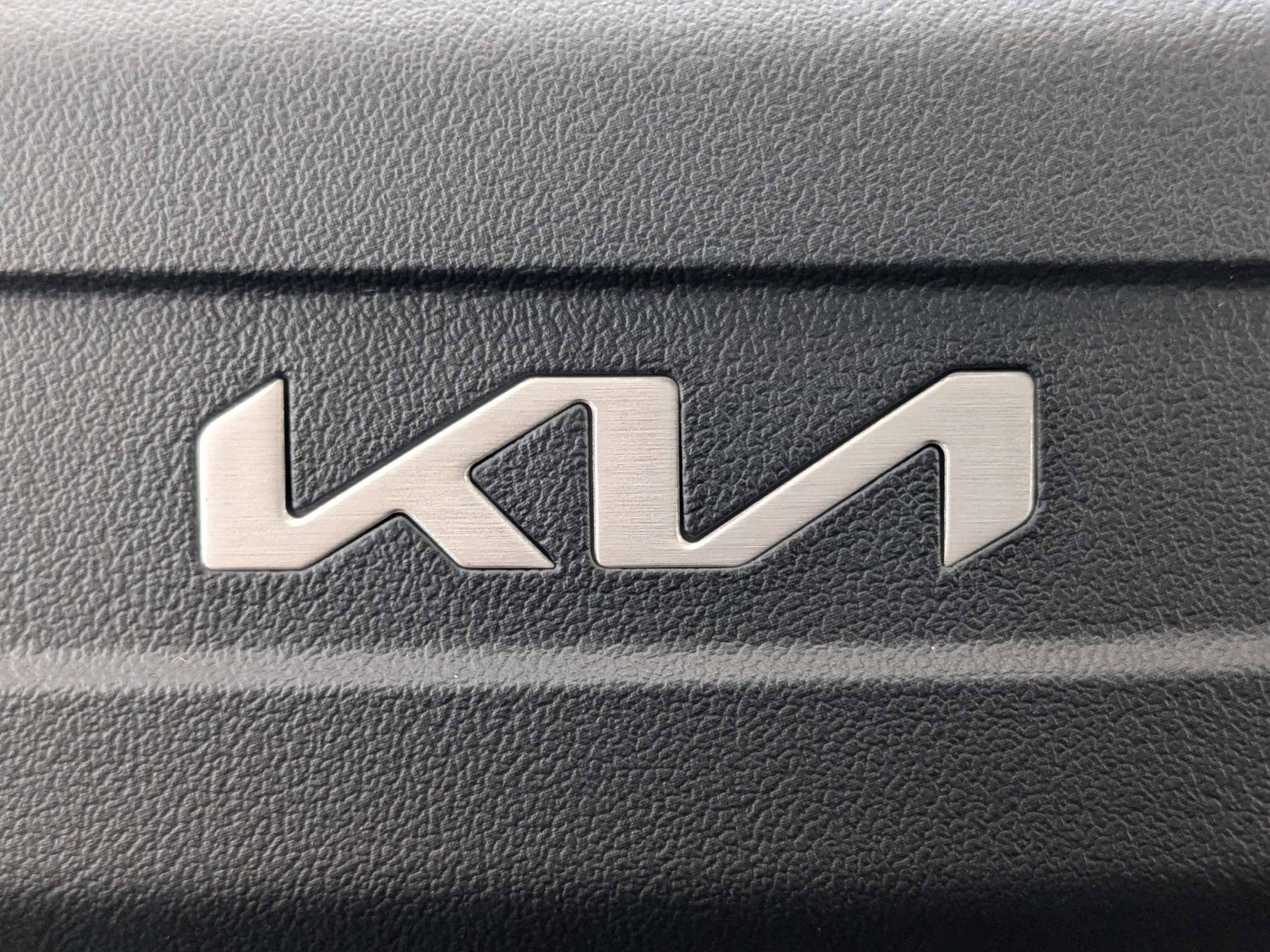 New 2026 Glacial White Kia LX image 32