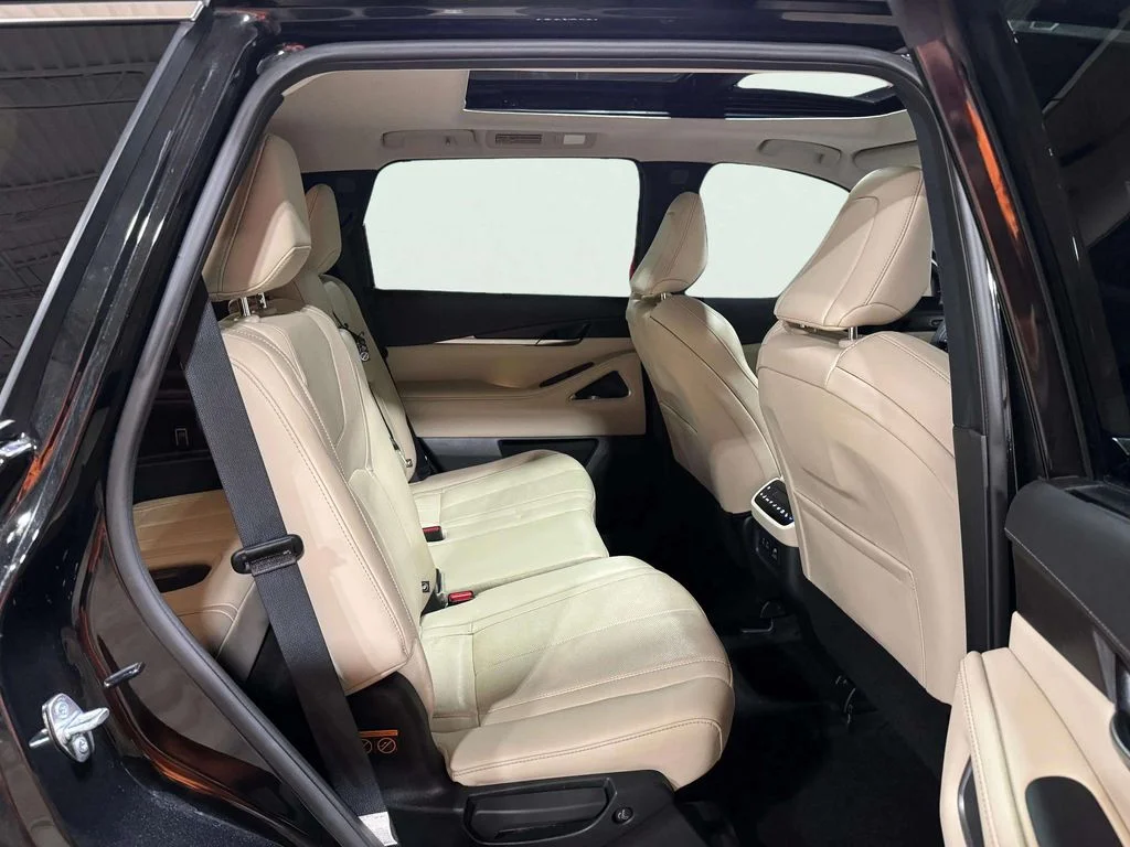 Used 2023 Mineral Black INFINITI Sensory image 28