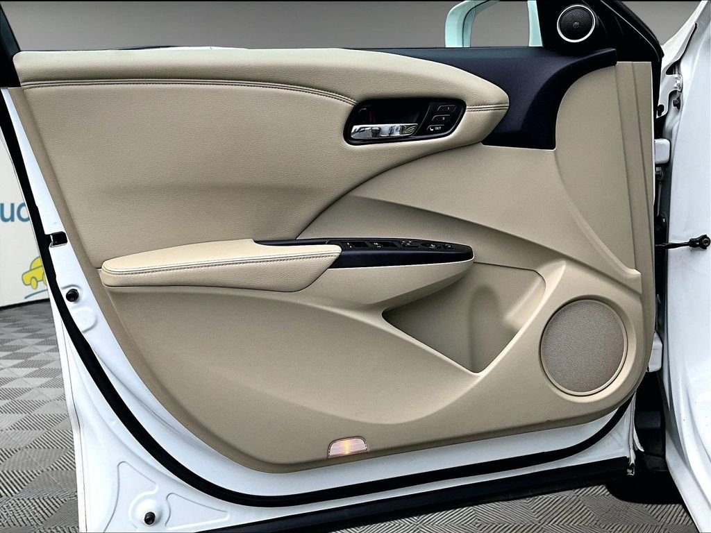 Used 2018  Acura Base image 11