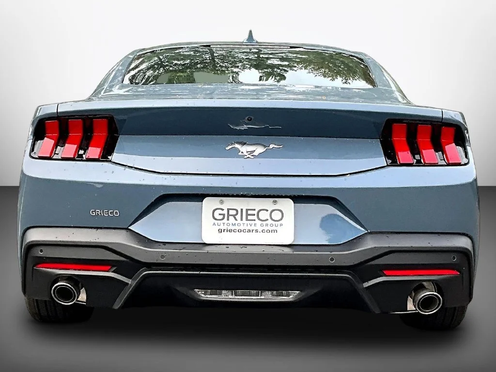 2026 Ford Mustang EcoBoost Fastback - Photo 4